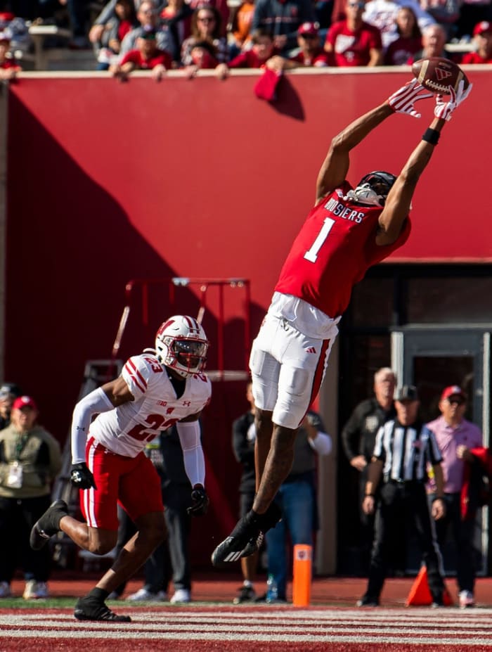 Indiana's Donaven McCulley (1) during the first half of the Indiana versus Wisconsin football game at Memorial Stadium on Saturday, Nov. 4, 2023.